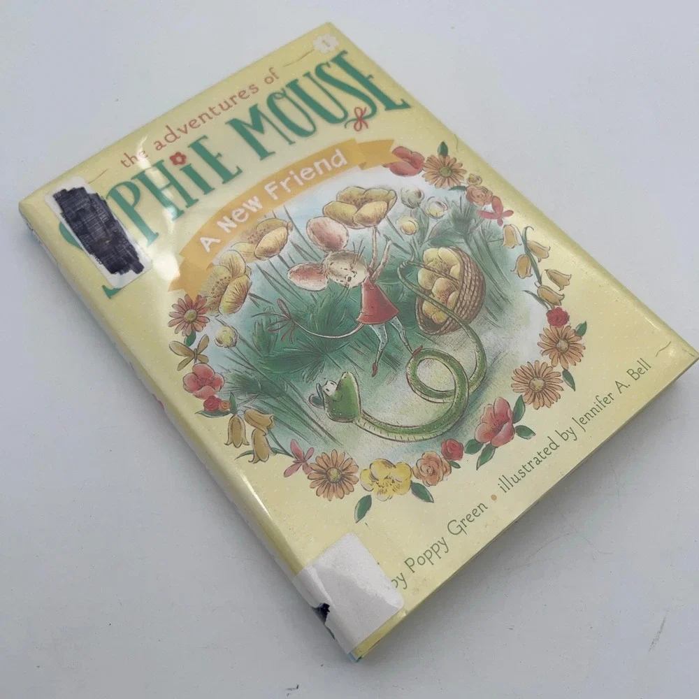 Sophie Mouse A New Friend Book 1 Poppy Green Hardcover First Edition 2015 - Picture 3 of 5